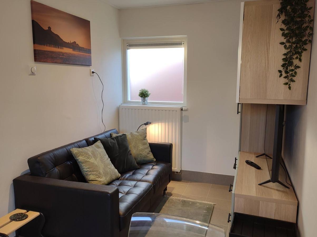 Tiny Studio Batavia Adults Only Bed By The Sea فيسْتكابيلي المظهر الخارجي الصورة