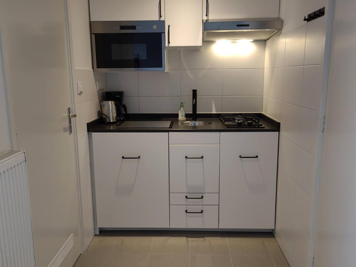 Tiny Studio Batavia Adults Only Bed By The Sea فيسْتكابيلي المظهر الخارجي الصورة